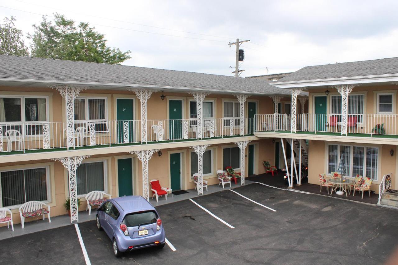 River Road Motel Wisconsin Dells Εξωτερικό φωτογραφία